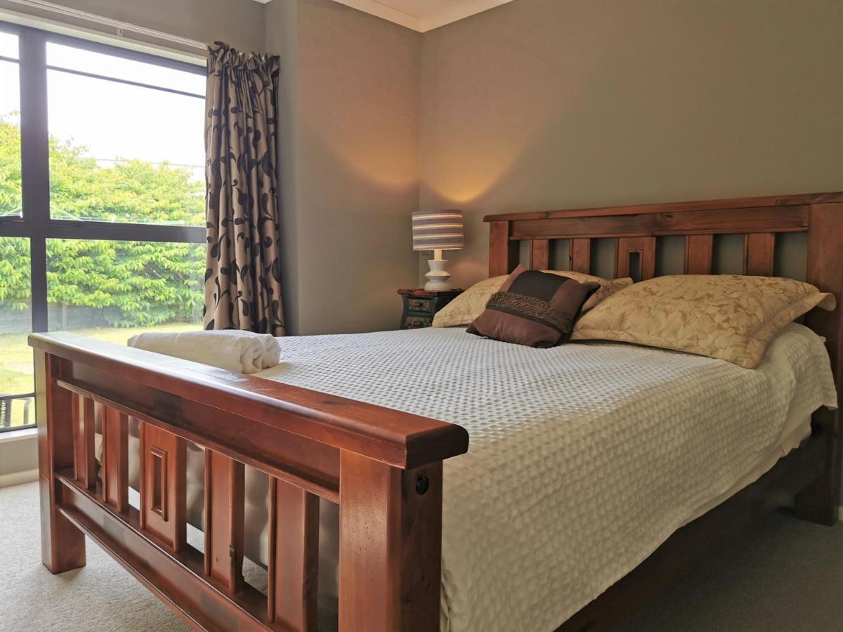 Lake Taupo Holiday Home Ngoại thất bức ảnh